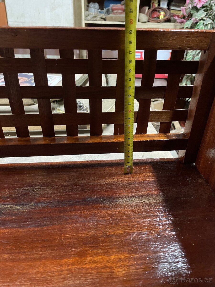 Okrasná polička - 4