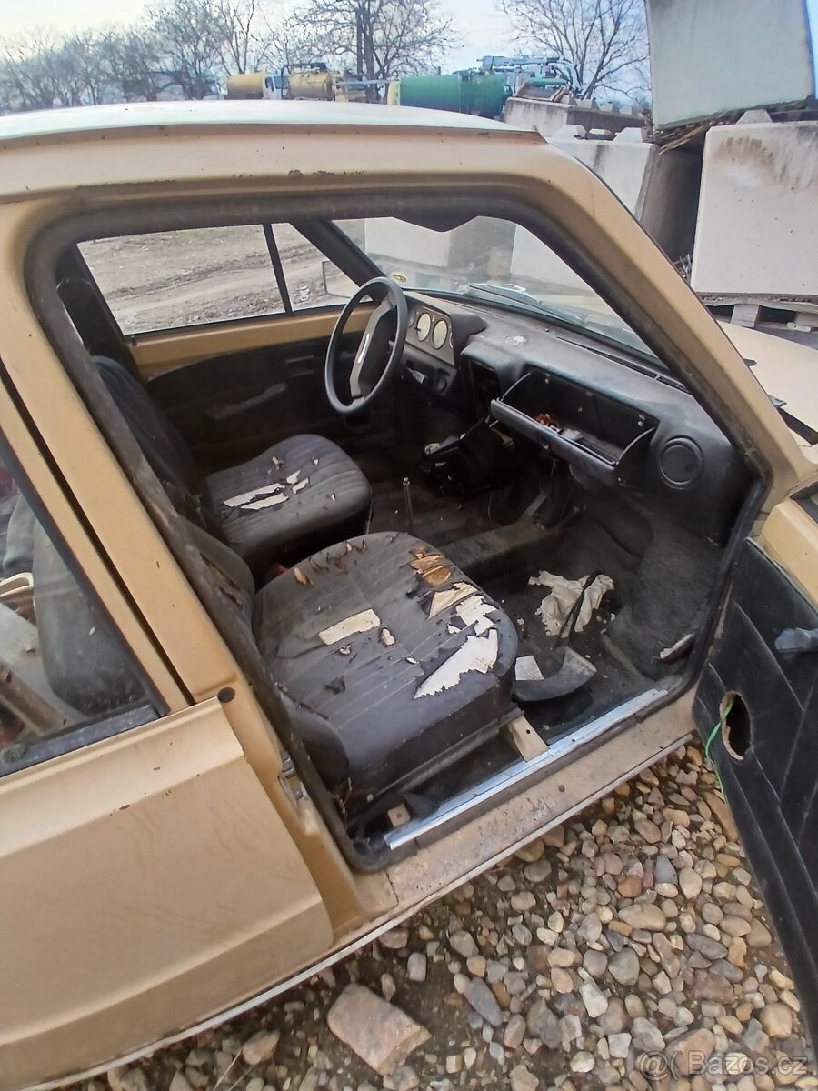 Škoda 105 (asi) - 4