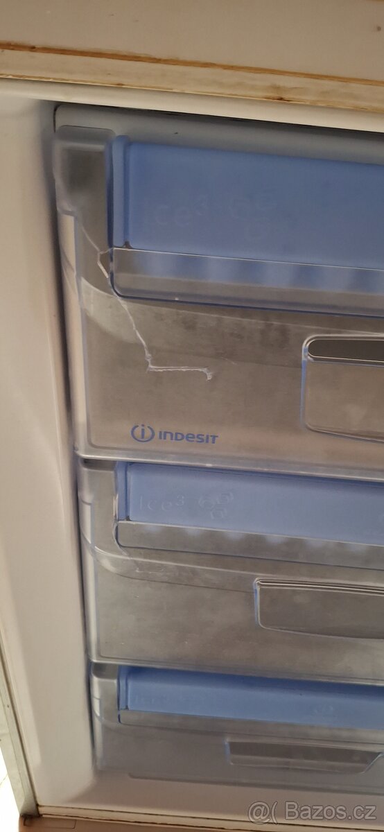 Lednice s mrazakem Indesit - 4