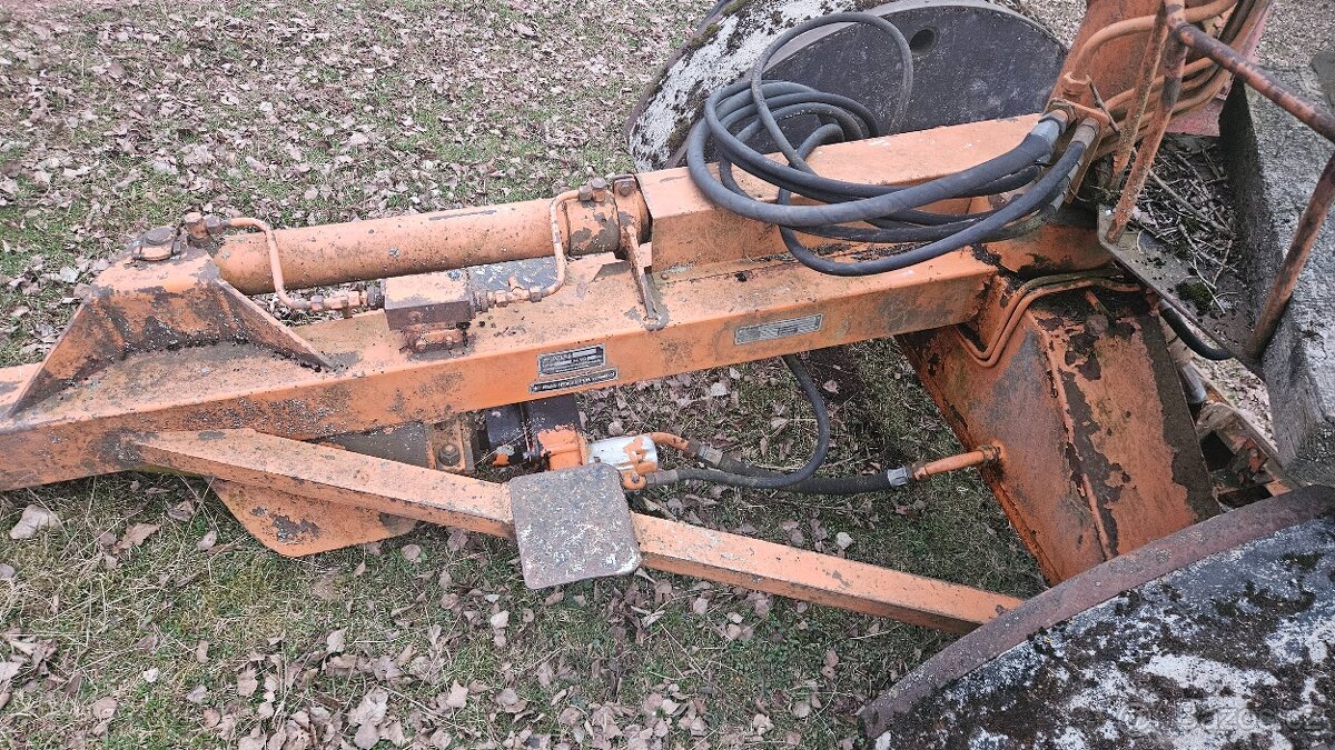 Nakladač ATLAS tažený za traktor - 4