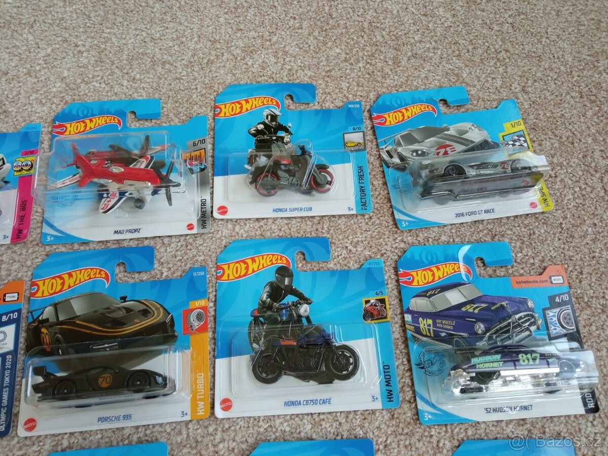 HOTWHEELS AUTÍČKA - NOVÁ - 4