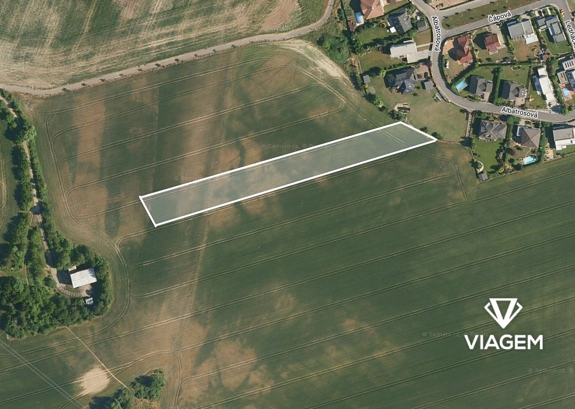 Pole 5 630 m² - 4