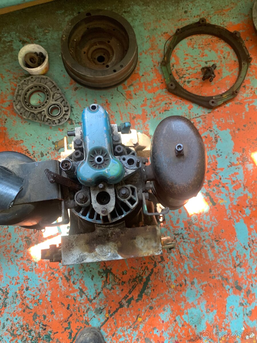 Prodám motor HATZ E 780 - 4
