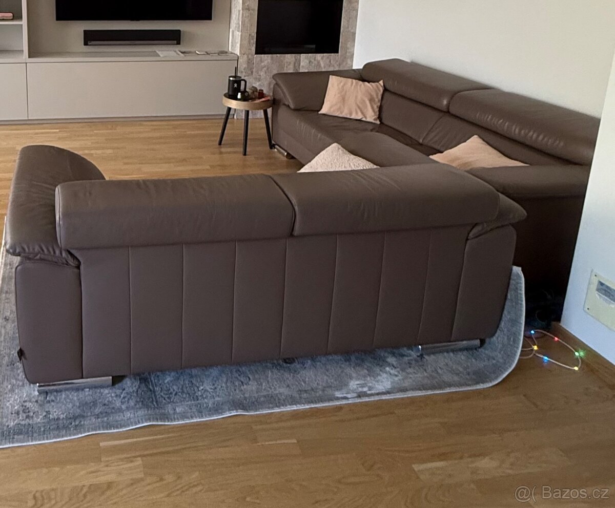 Kožené sedačky 2ks plus taburet - 4