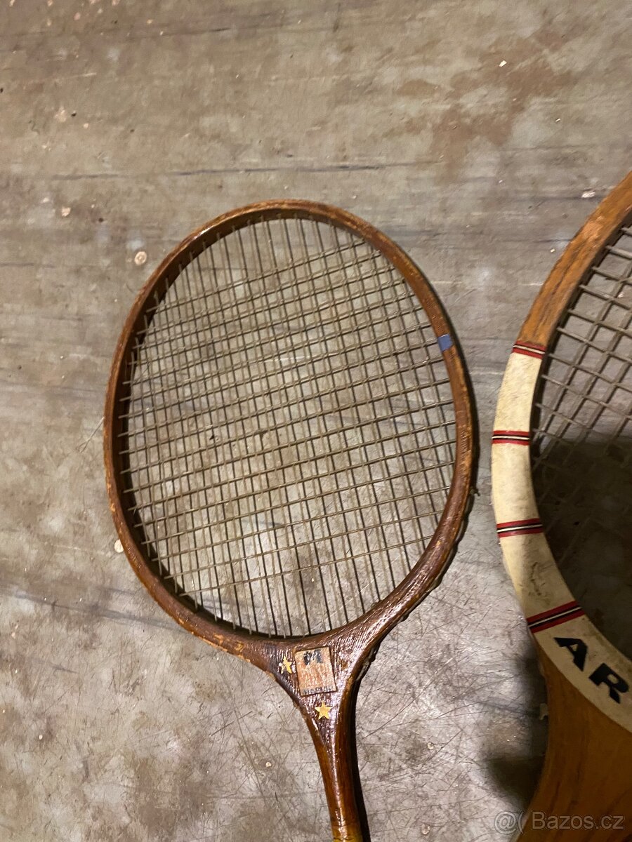 Retro set raket - 2x badmintonová a 1x tenisová - 4