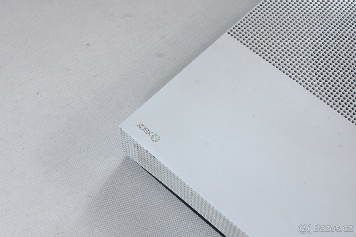Xbox One S All Digital 1TB - 4