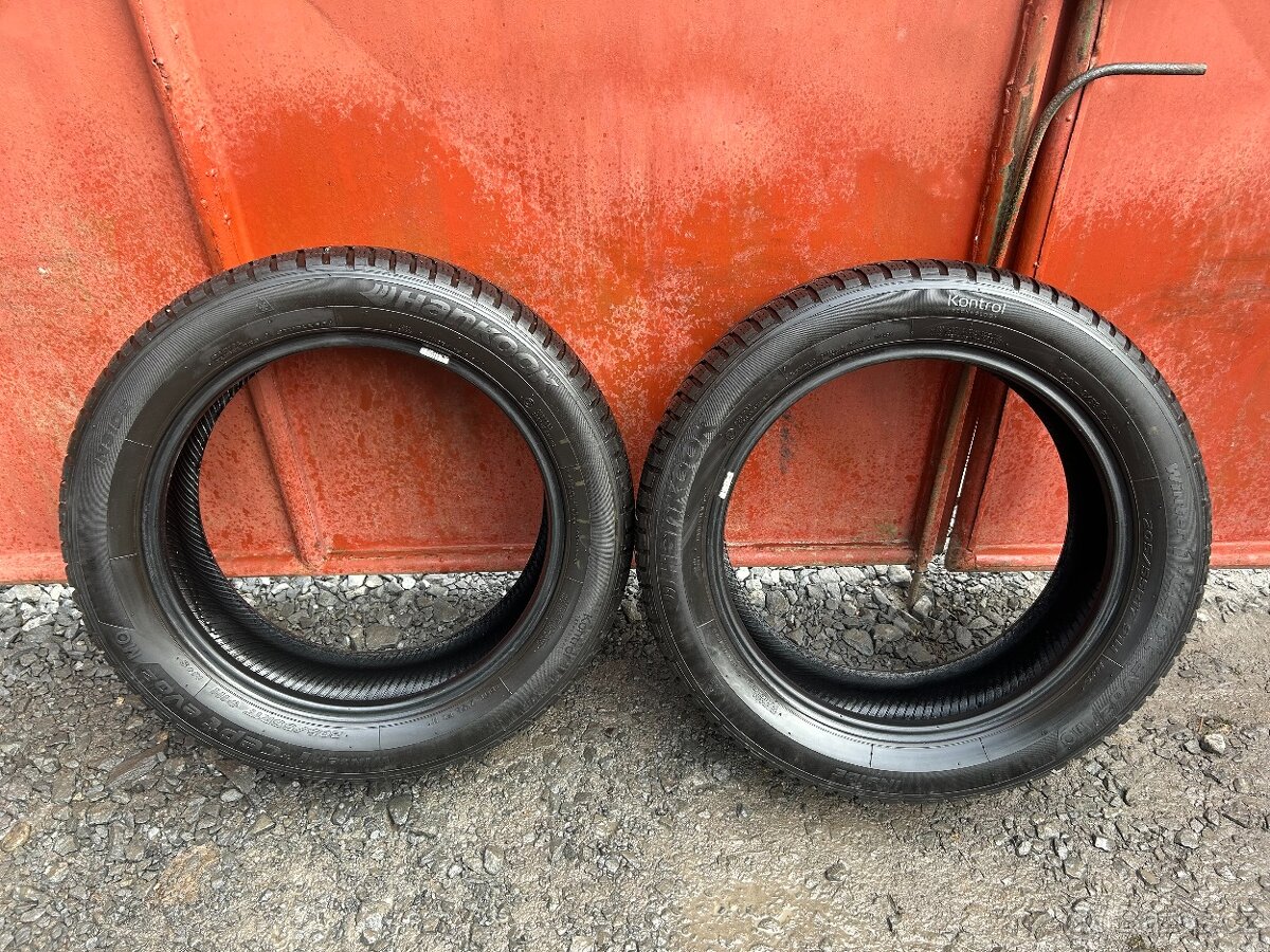 Prodám gumy 205/55/17 - 4