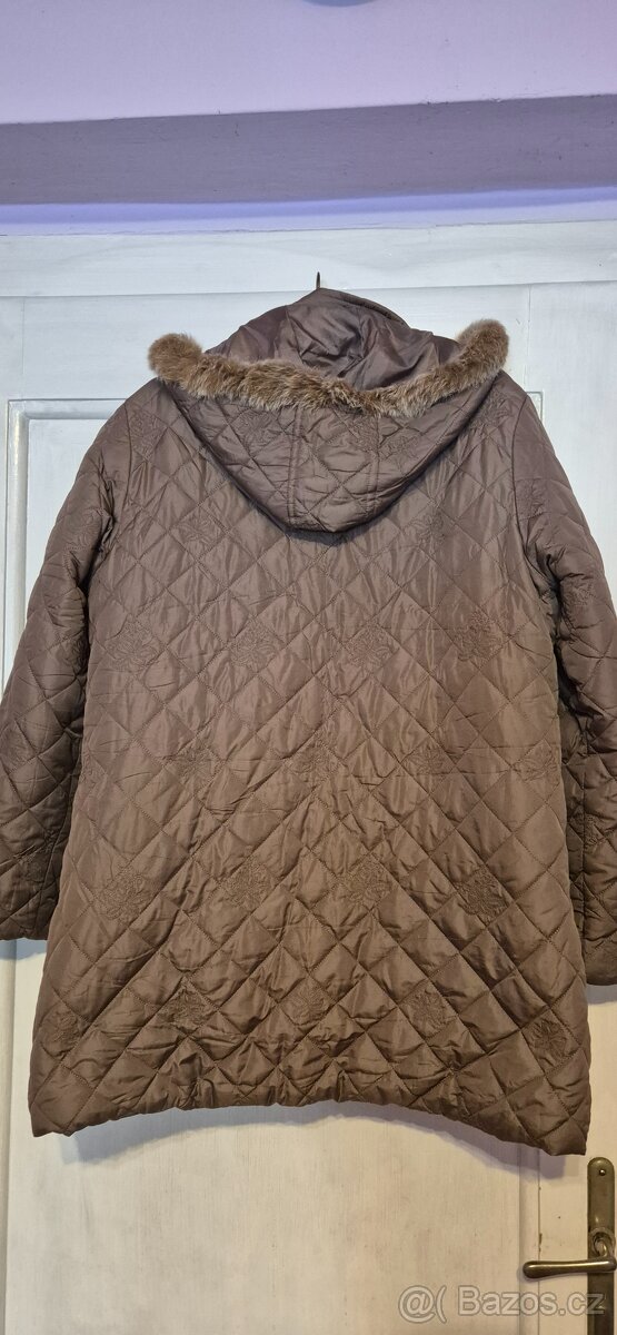 Dámská delši bunda s kapucou - 4