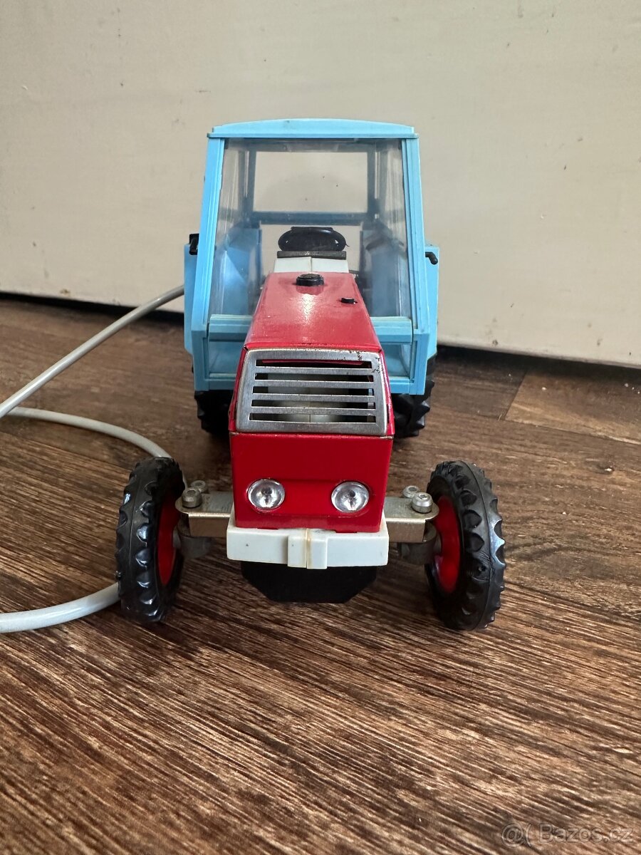 TRAKTOR ZETOR CRYSTAL KDN - 4