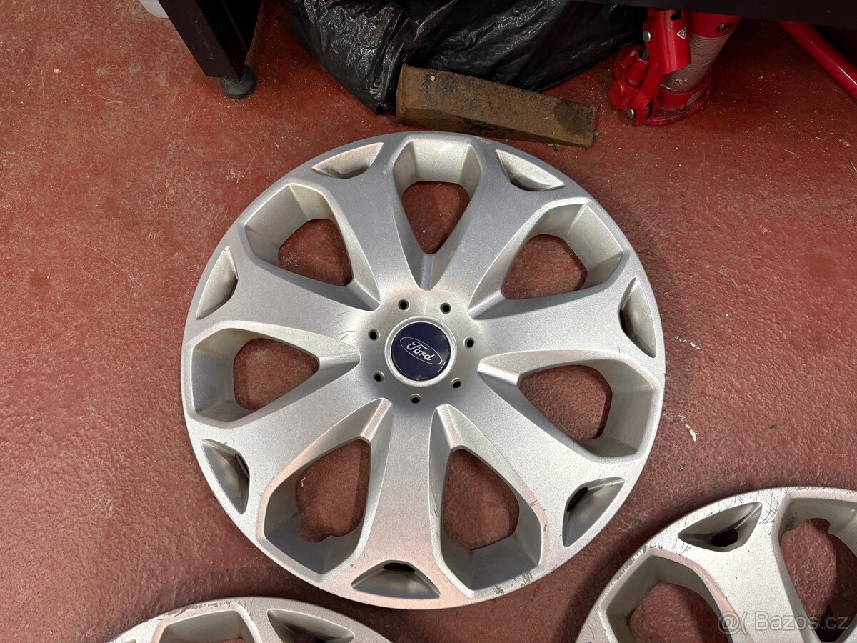 Poklice Ford 16” - 4