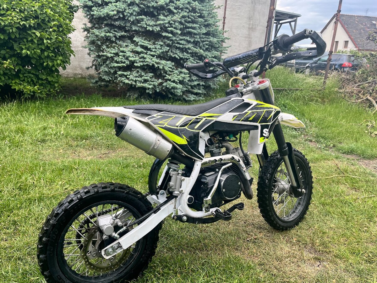 Čínská motorka Zuumav S3 125