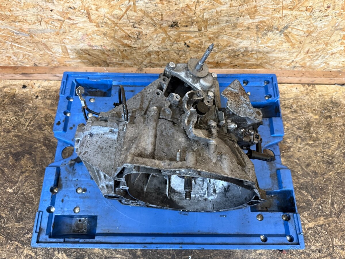 MANUÁLNÍ PŘEVODOVKA PEUGEOT 5008 1.6 16V CP17X71 - 4