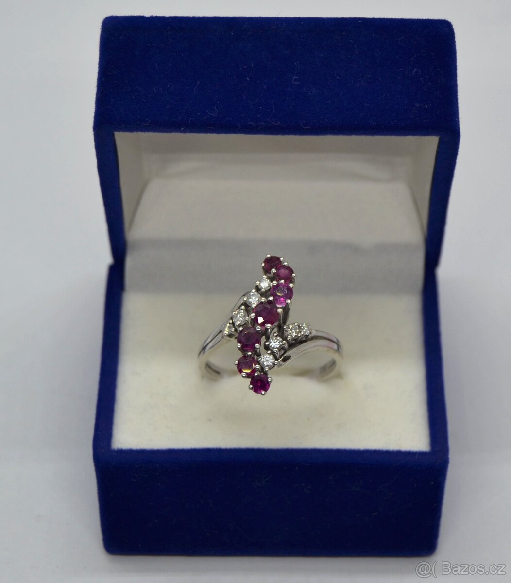 Zlatý prsten s rubíny a brilianty - 4