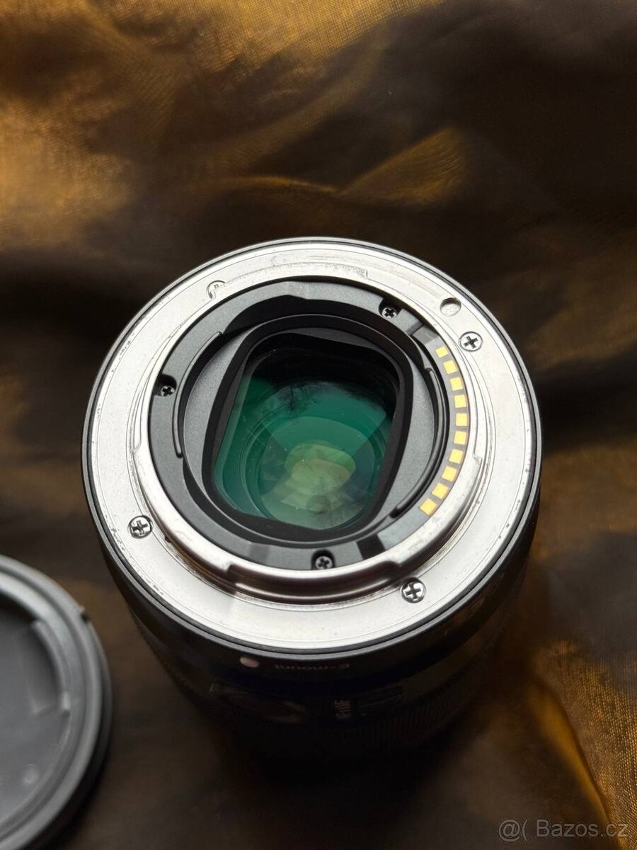 Sony FE 35mm f/1.8 - 4