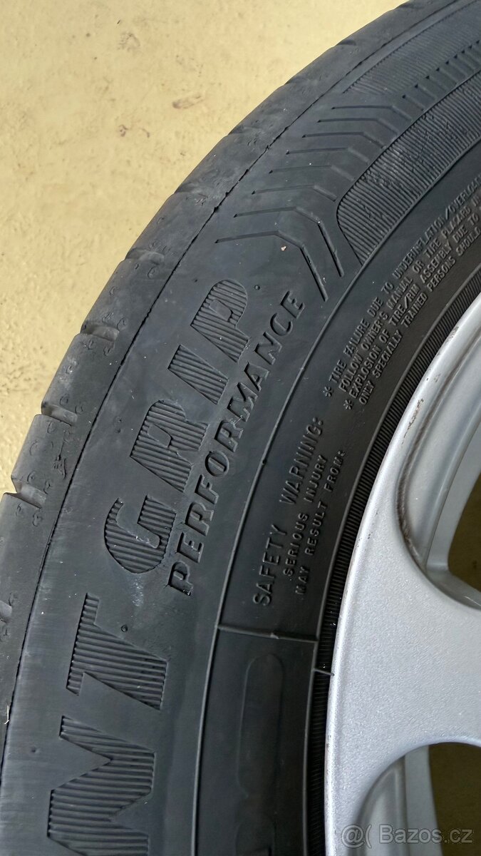 Škoda zimní pneu - 195-65R15 - 4