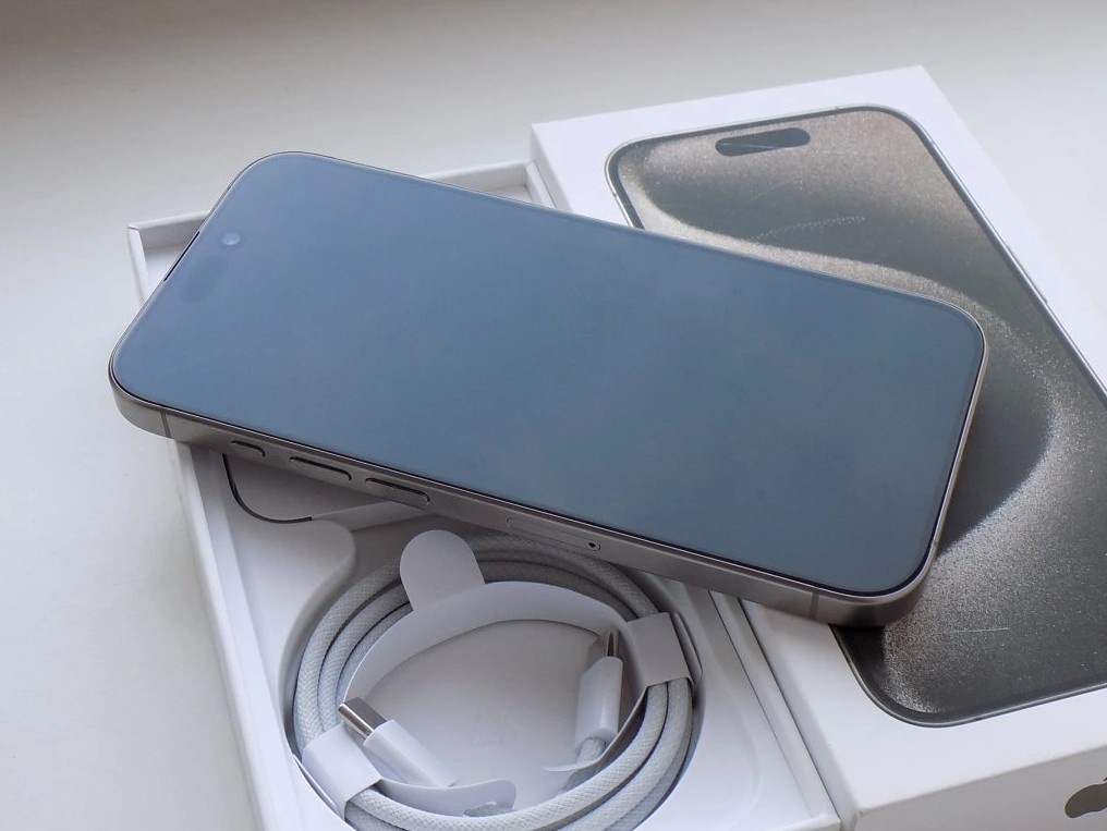 Apple iPhone 15 Pro 128GB Přírodní titan, ZARUKA, TOP - 4