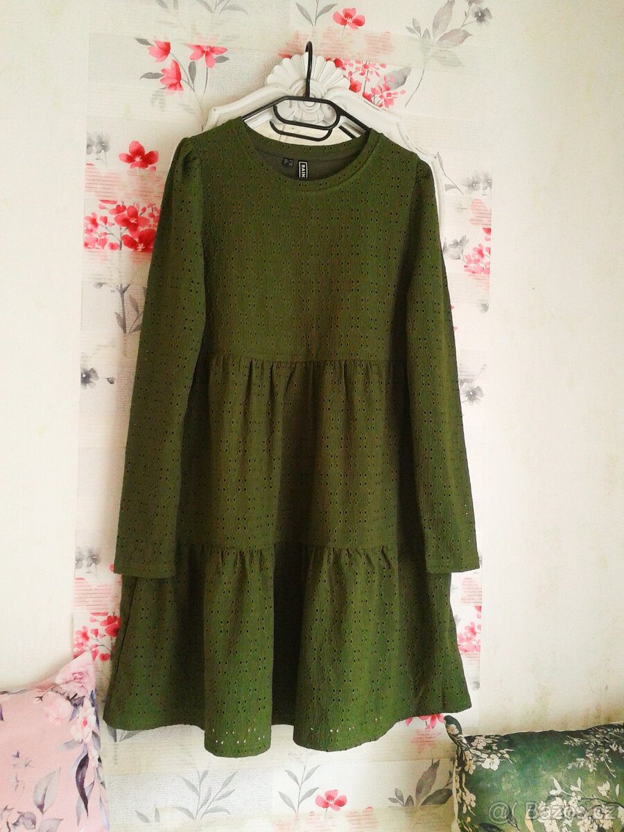 Krásné šaty jaro 40/42 - 4