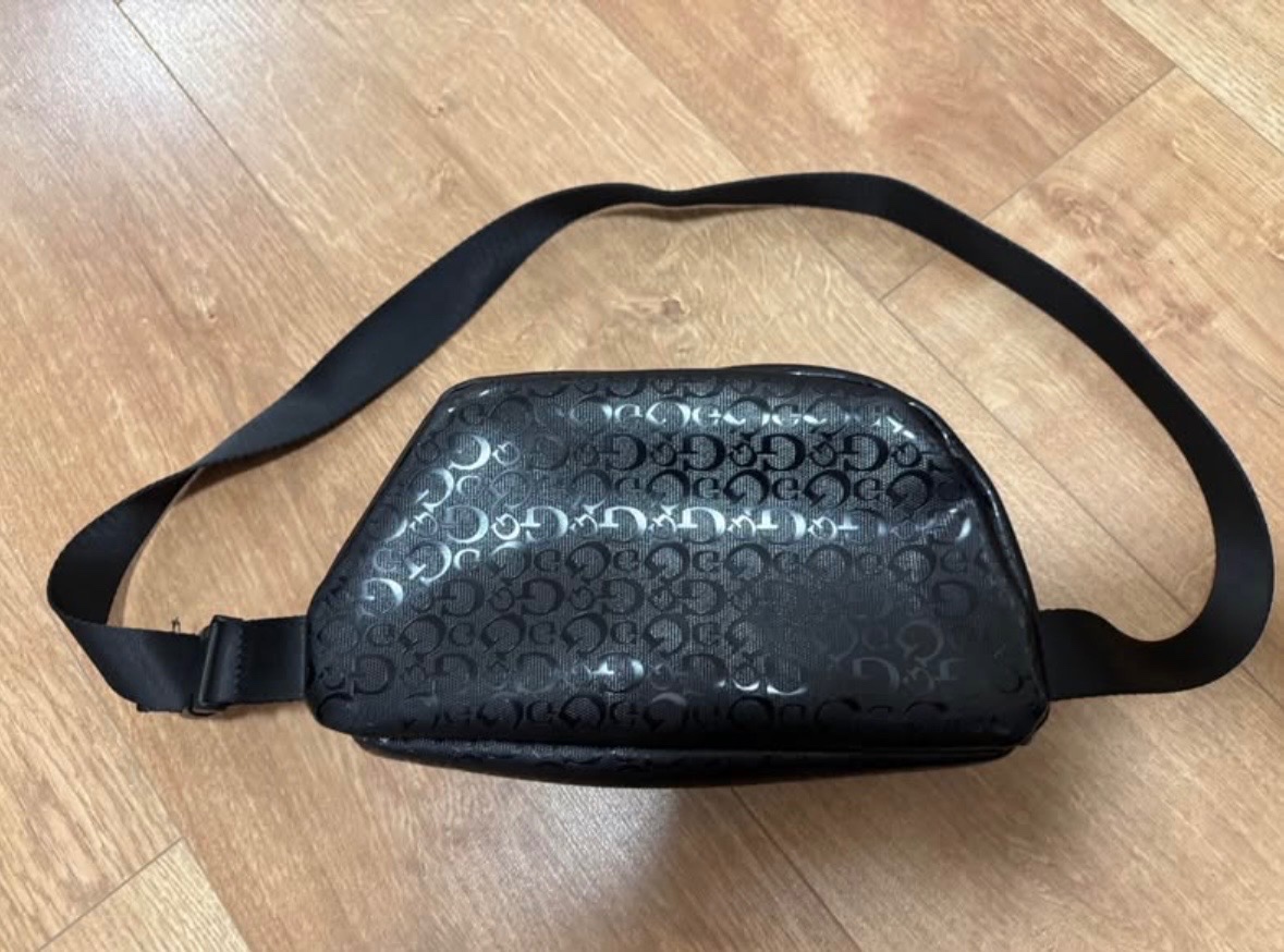 Guess ledvinka/kabelka - 4