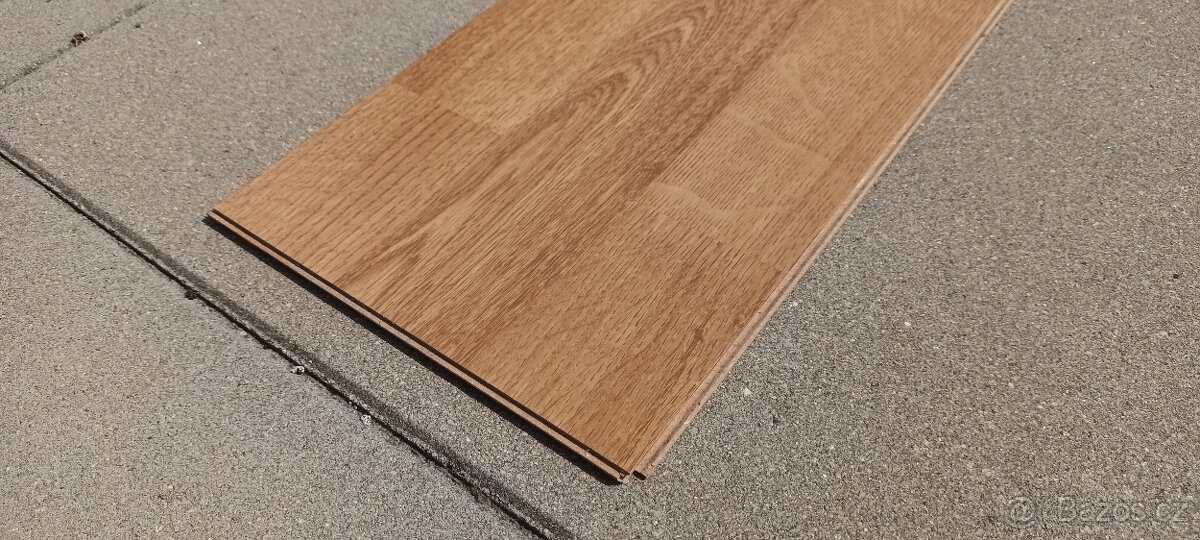 Prodej laminátové podlahy - barva světlý dub (přírodní) - 4