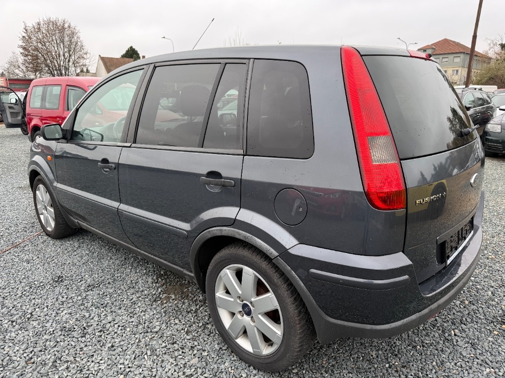 Ford Fusion 1.6i 74Kw Plus - 4