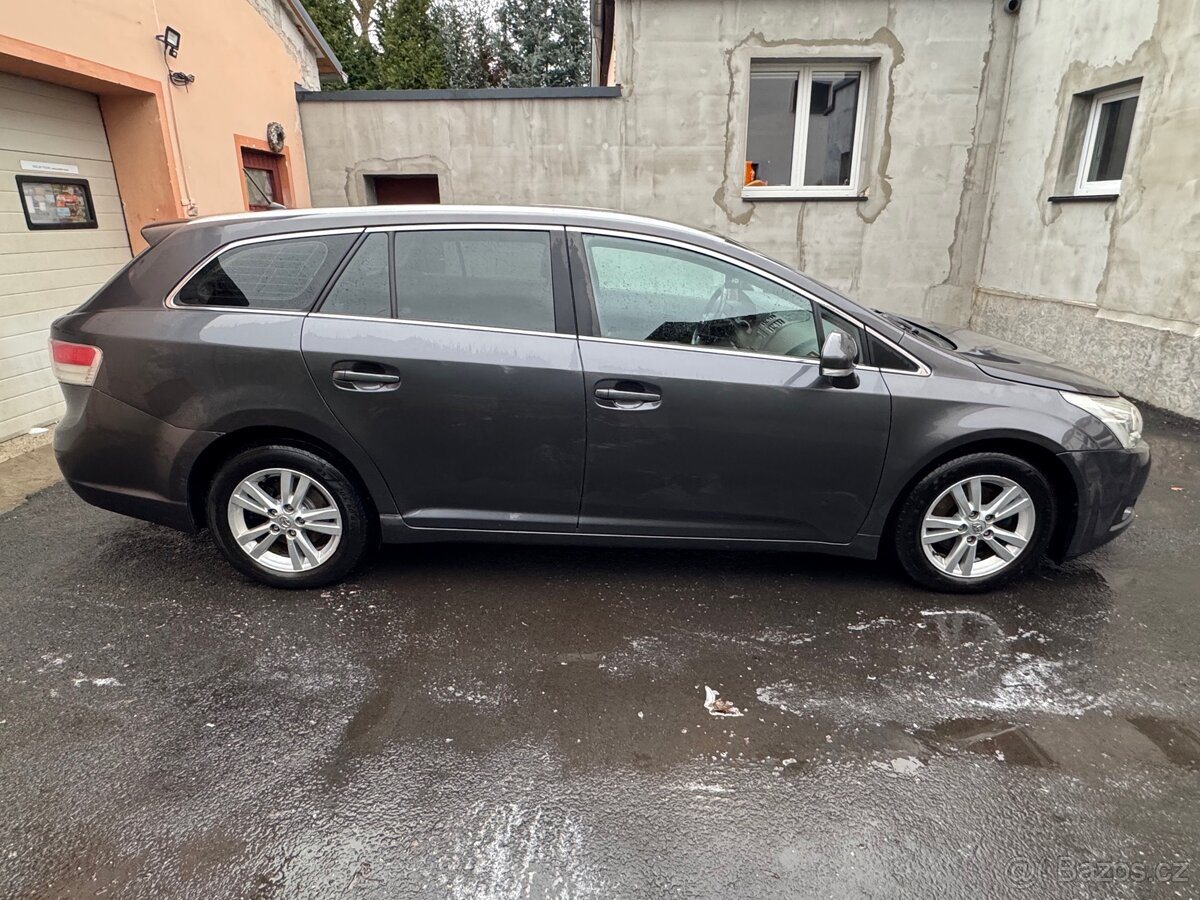 Toyota Avensis T27 2.0 D-4D - 4