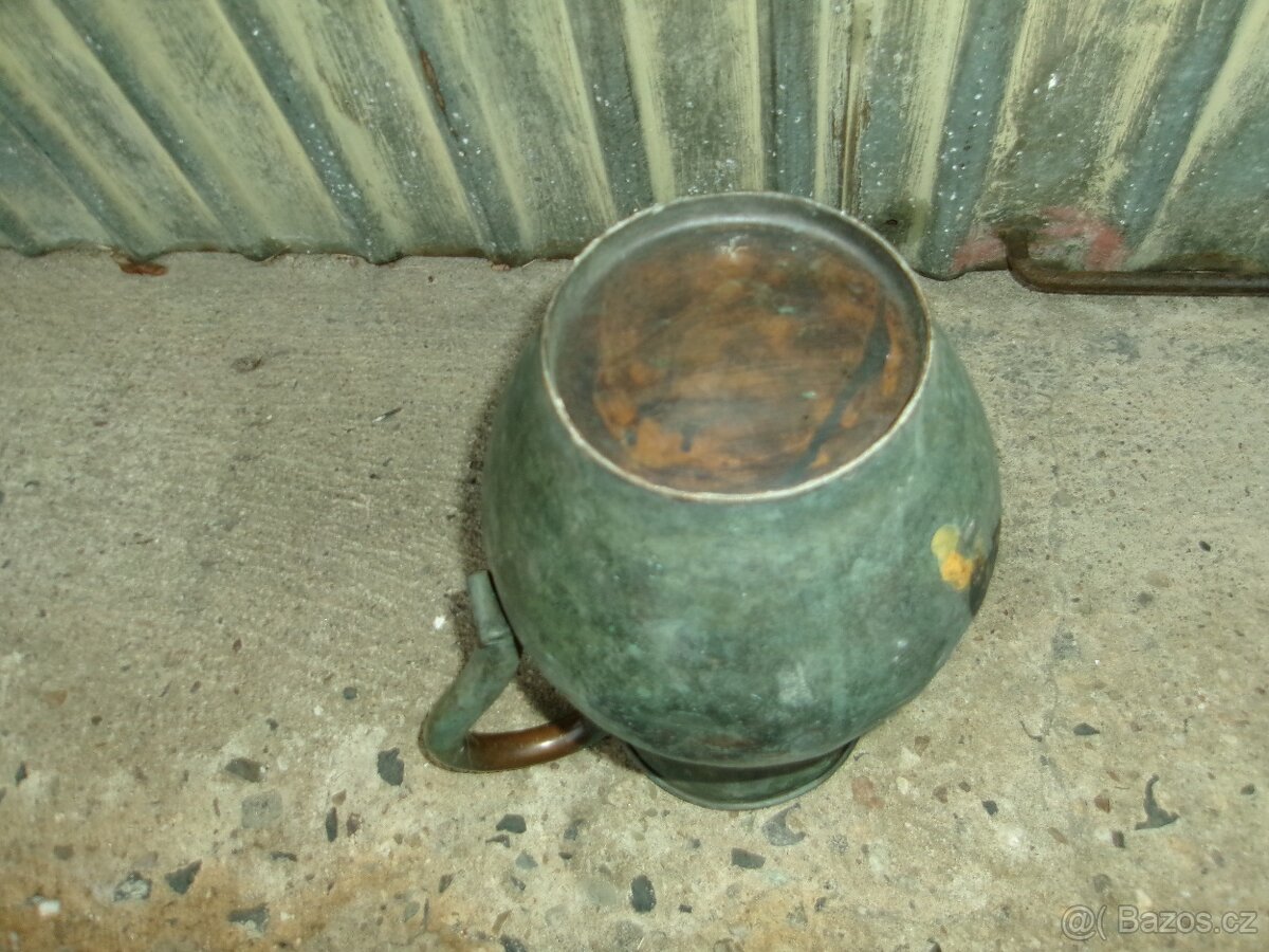 starý měděný džbán - 4