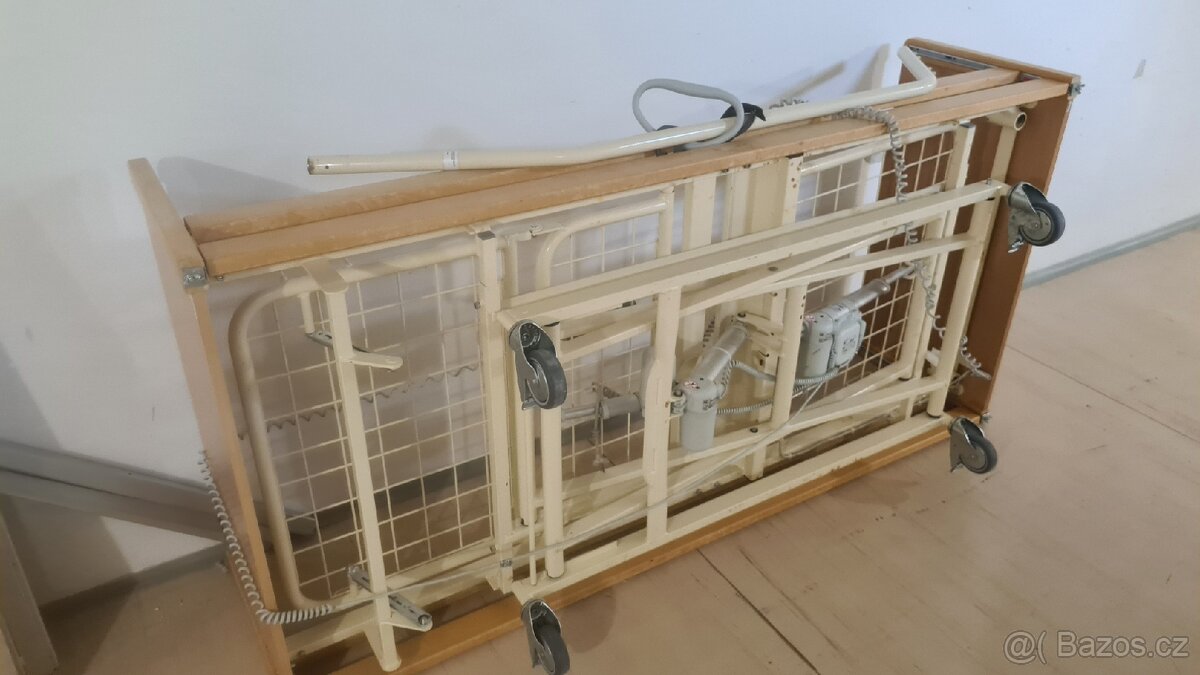 Zdravotní elektrická polohovací postel - 4