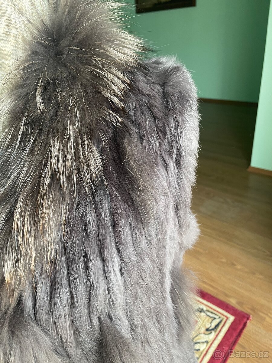Krásná vesta z pravé kožešiny,vel.M - 4