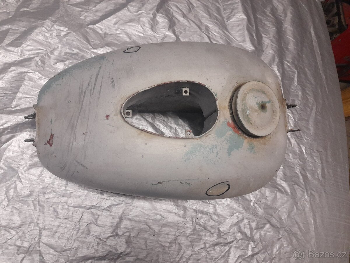 Jawa 250 350 kývačka - 4