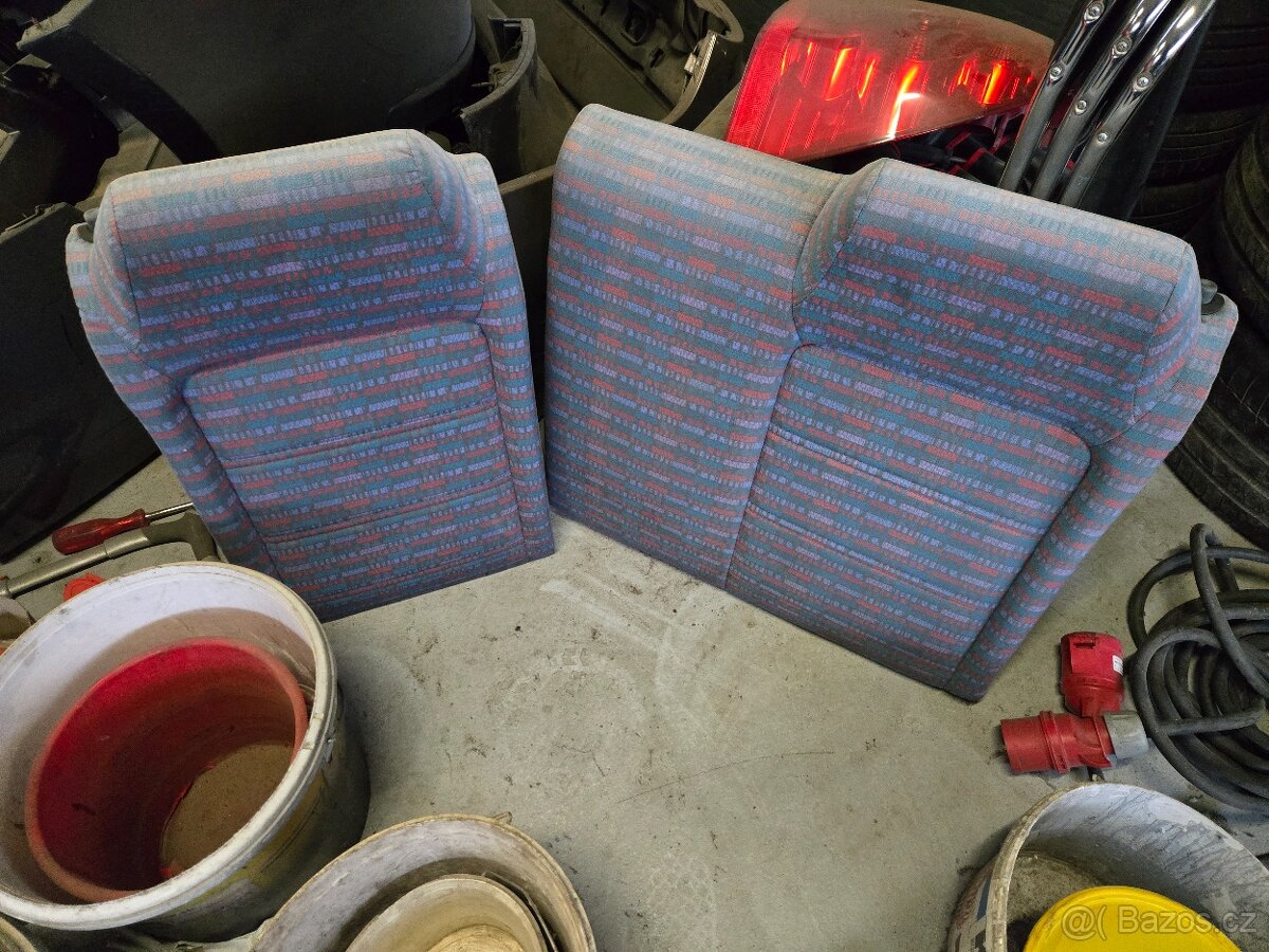 Interiér mazda 323 BG - 4