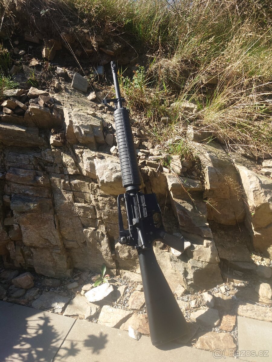 Airsoft zbraň M16 celokov - 4