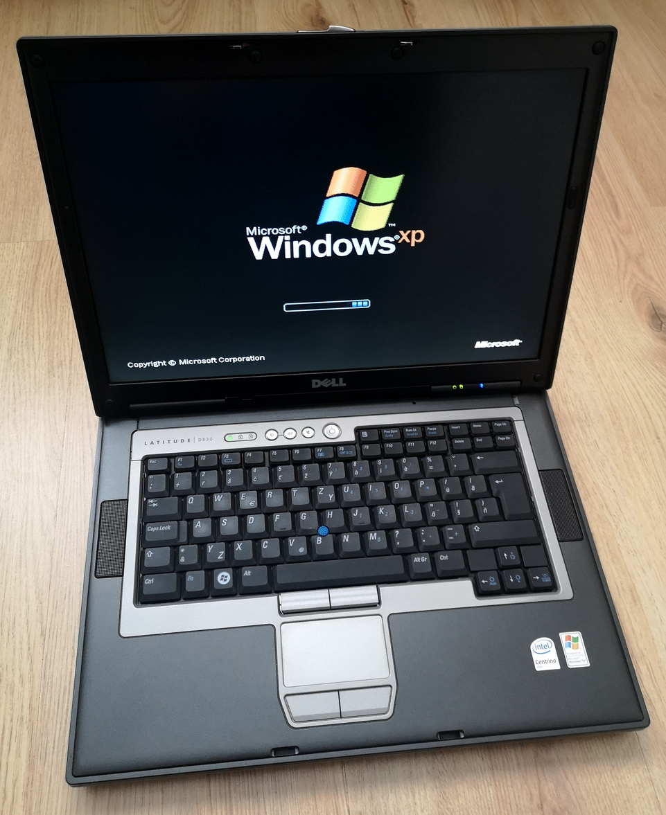 Predám Retro notebook Dell Latitude D830 - 4