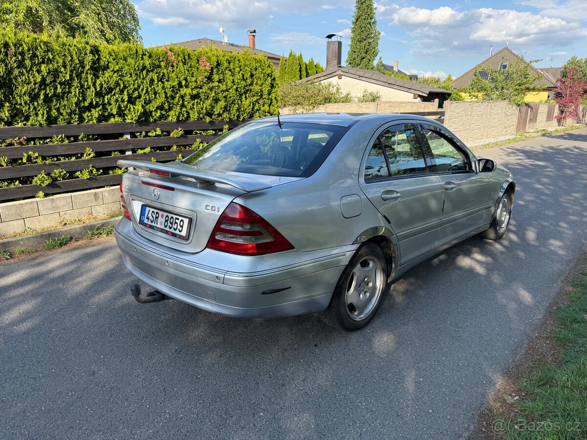 Mercedes-Benz C 200d w203 - 4