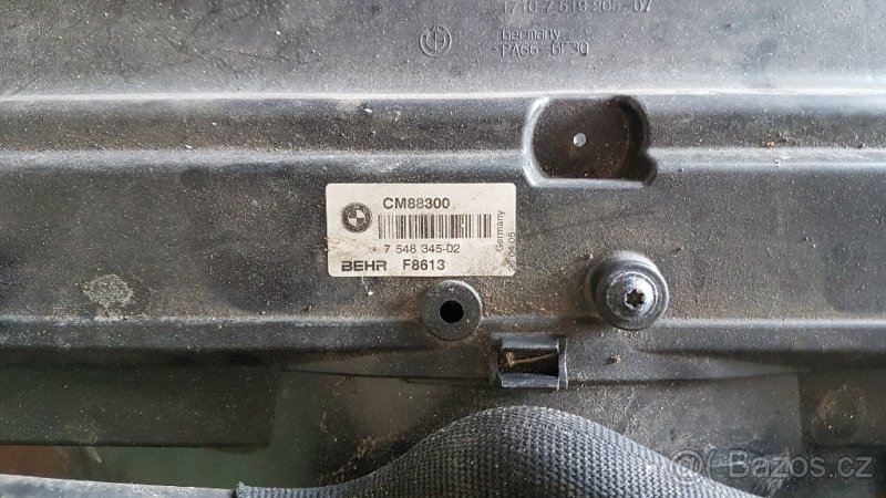 chladičová stěna BMW E61 525 i - 4