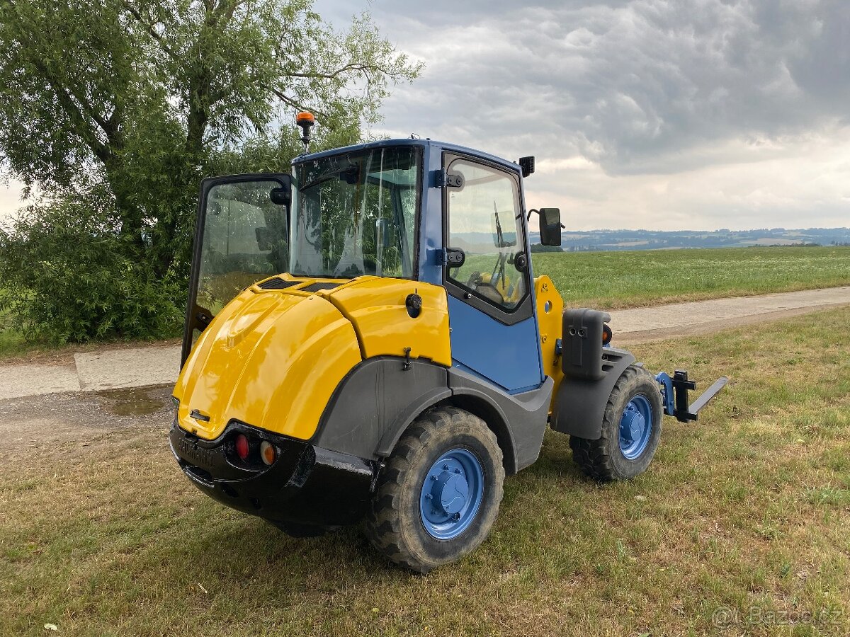 Kloubový nakladač Ahlmann AX70 - 4