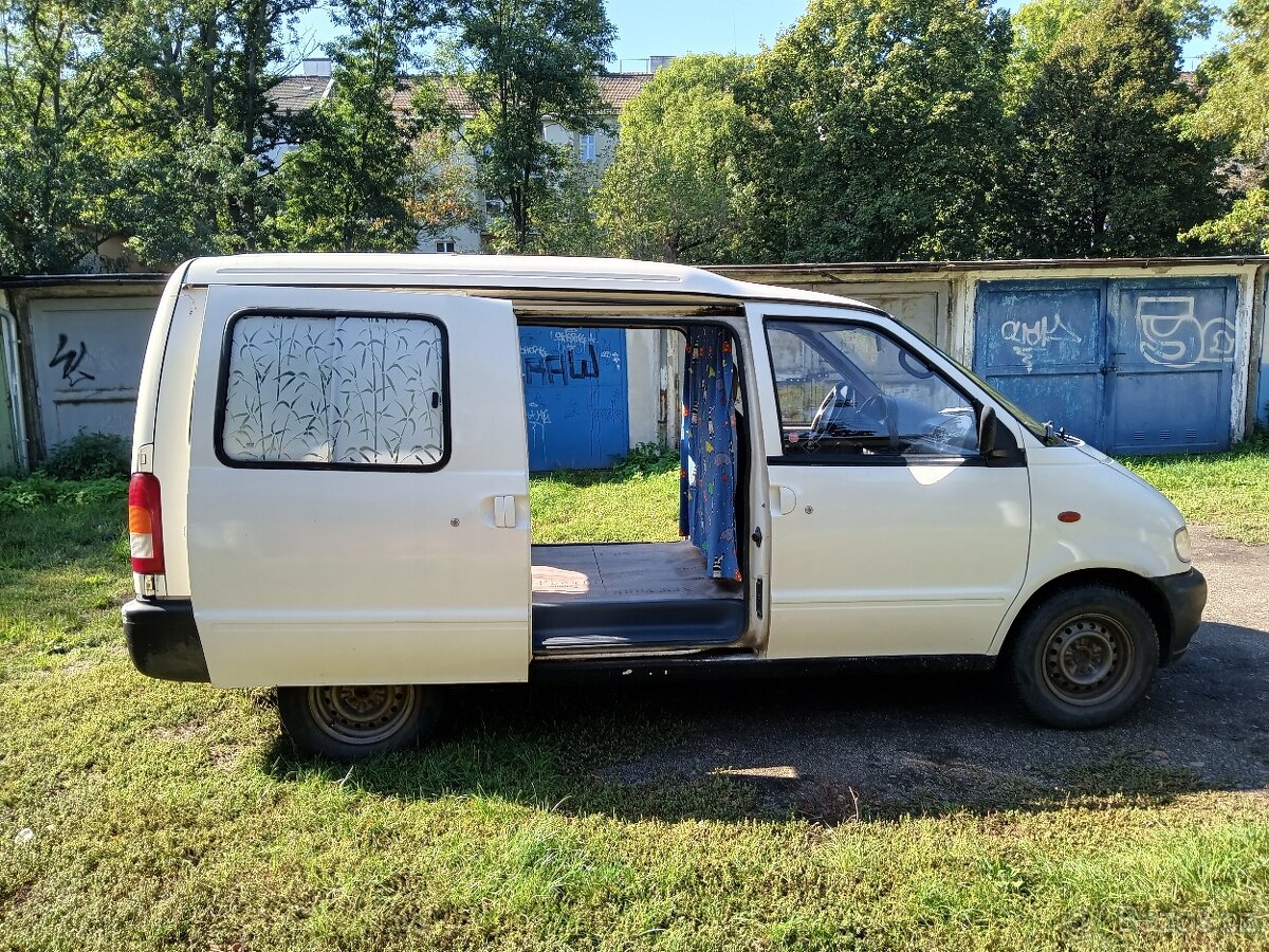 Prodám Nissan Vanette Cargo 2.3D - 4