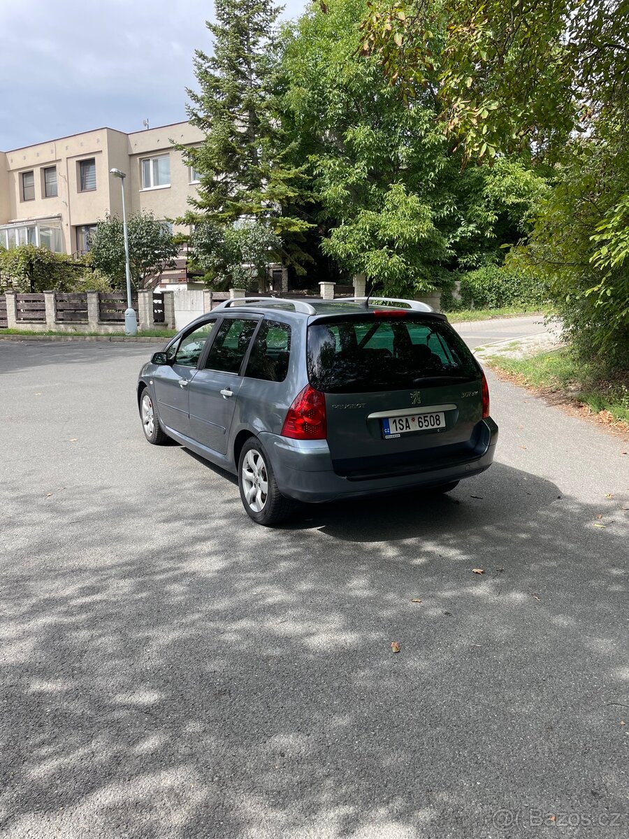 Peugeot 307, 7 místné - 4