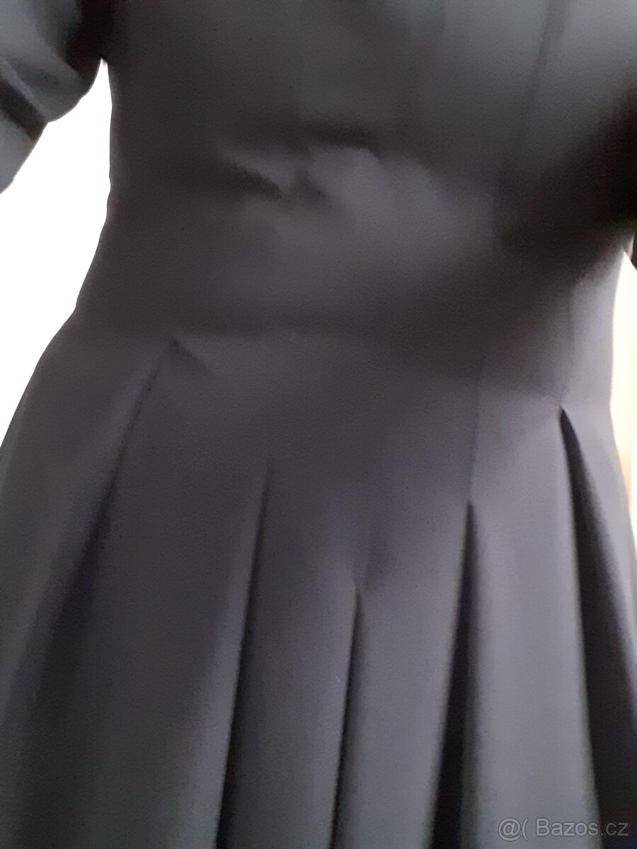 Dámské sváteční šaty antracitové barvy - 4