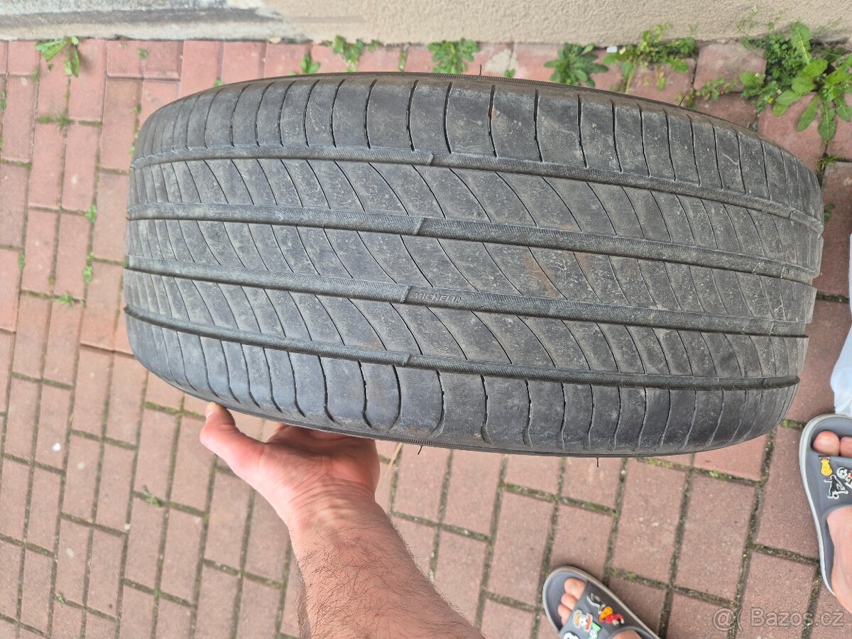 Pneumatiky Michelin primacy 4 23550r19 - 4