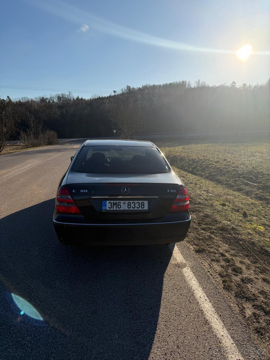 Mercedes Benz E280 3.0 CDI - 4