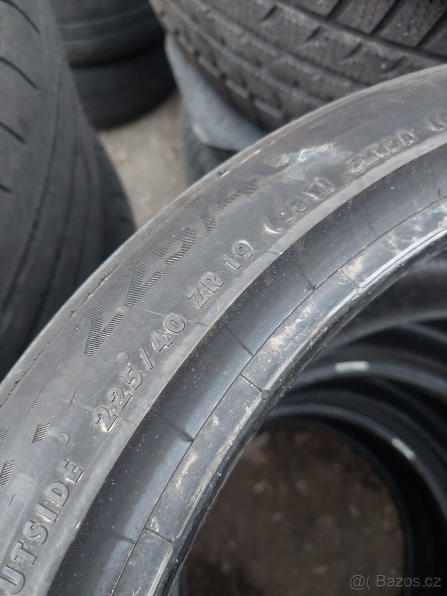 Pneu 225/40/19 letní - 4