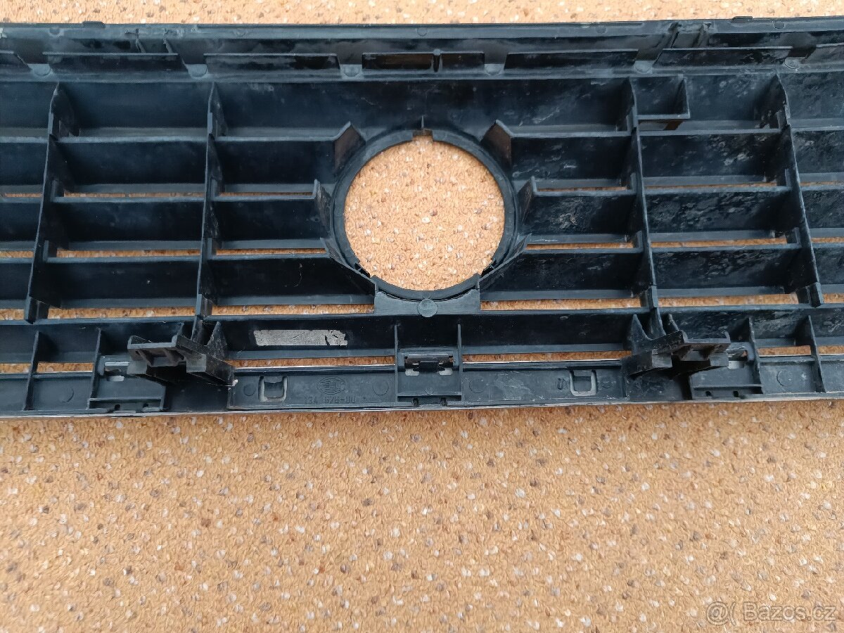 VW Golf mk2 - přední maska - 4