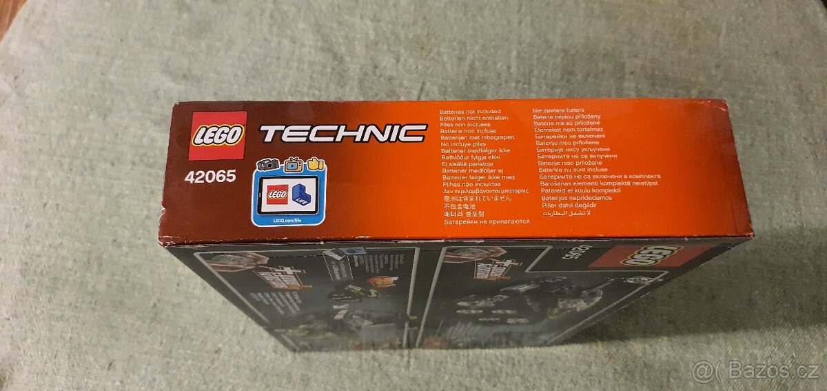 LEGO® Technic 42065 RC Pásový závoďák - 4