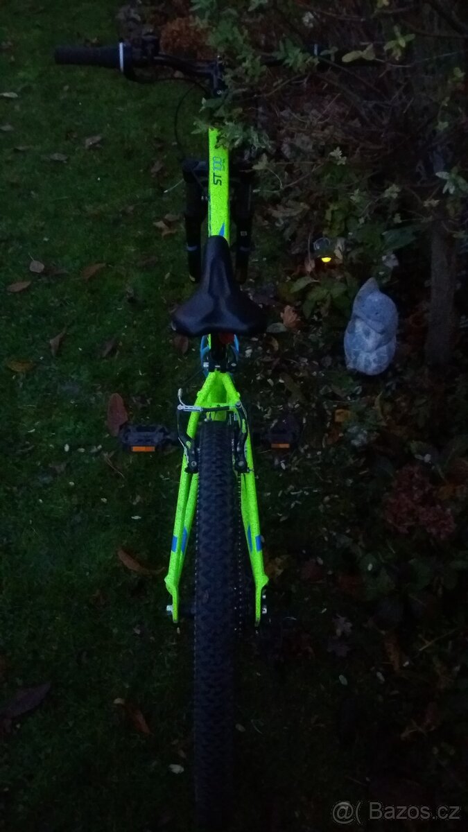 Zánovní Horské kolo Rockrider ST 100 můžu POSLAT s lehkým AL - 4