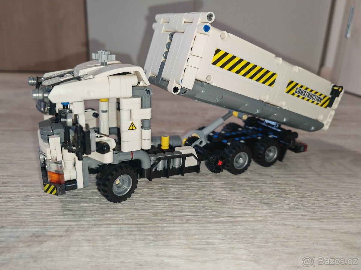 Stavebnice Nákladního auta - obdoba Lego Technic - 4