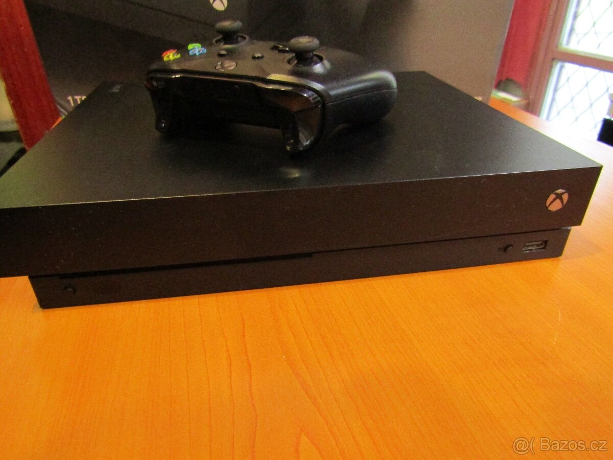 XBOX ONE X - 4