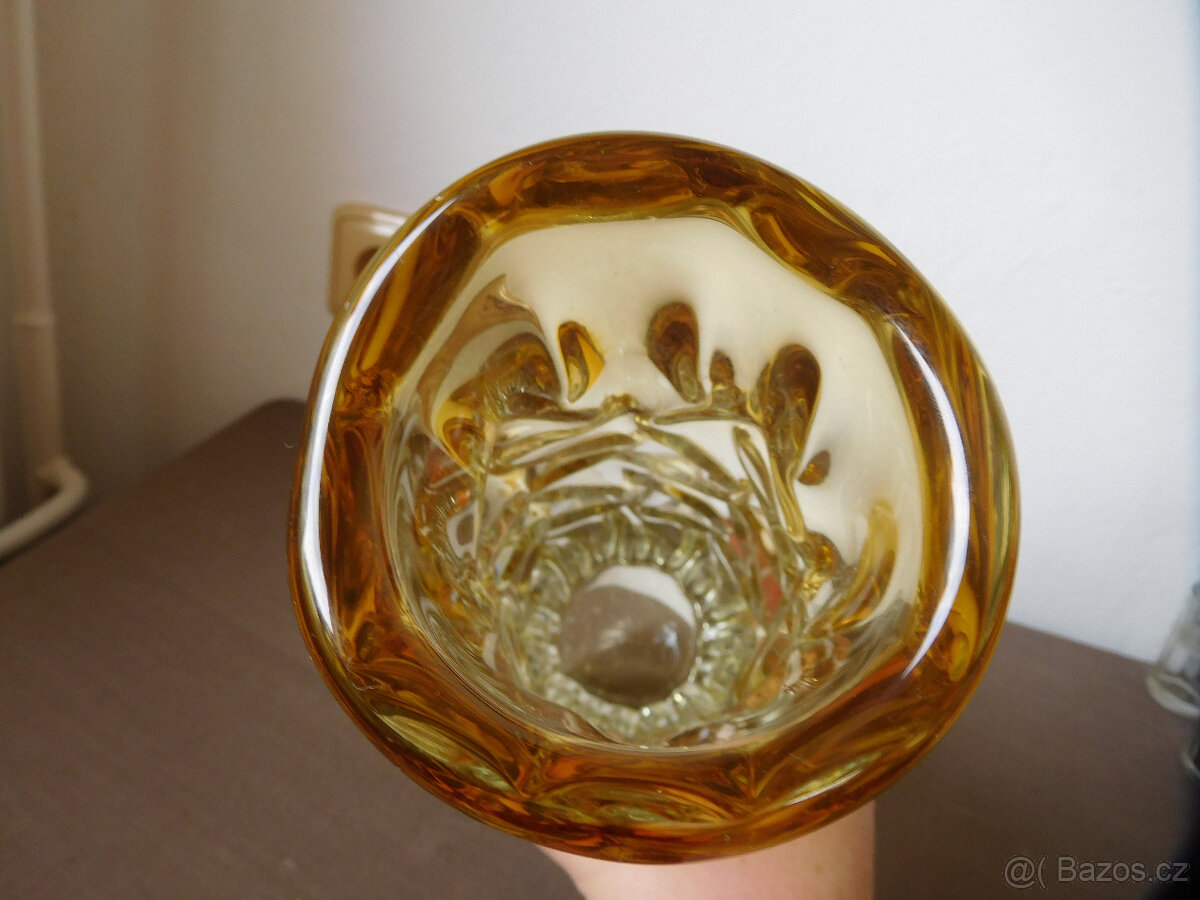 VÁZA - PAVEL HLAVA - MOZEK - HUTNÍ SKLO - 4