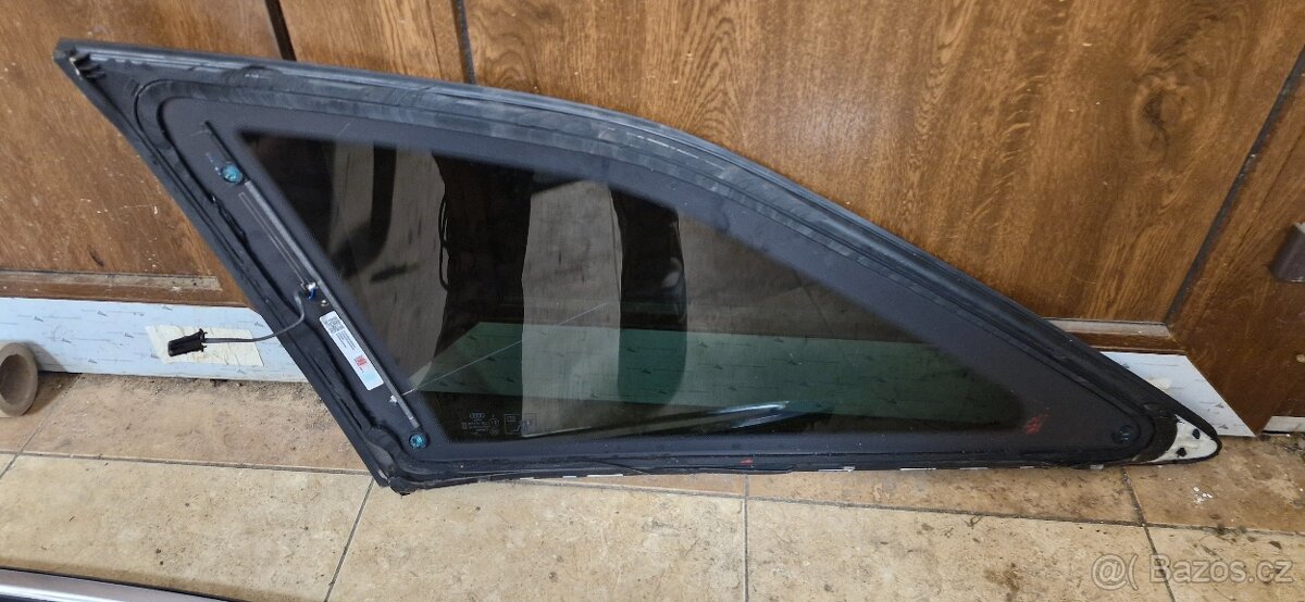 Leve prave okno kufru audibA6 4k avant - 4