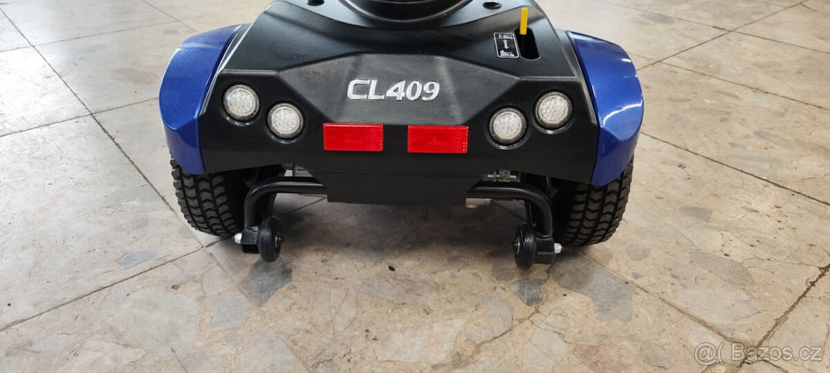 Elektrický skútr (vozík)  nejen pro seniory. Meyra 409