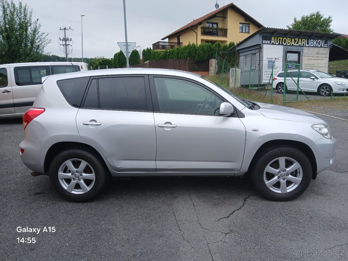 Toyota RAV 4 III 2.0 VVT-i 4WD automat - 4